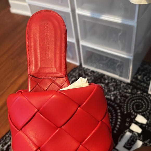 Rarely used BV slides , size 39 in great condition. Dust bag and shoe box - Picture 5 of 6